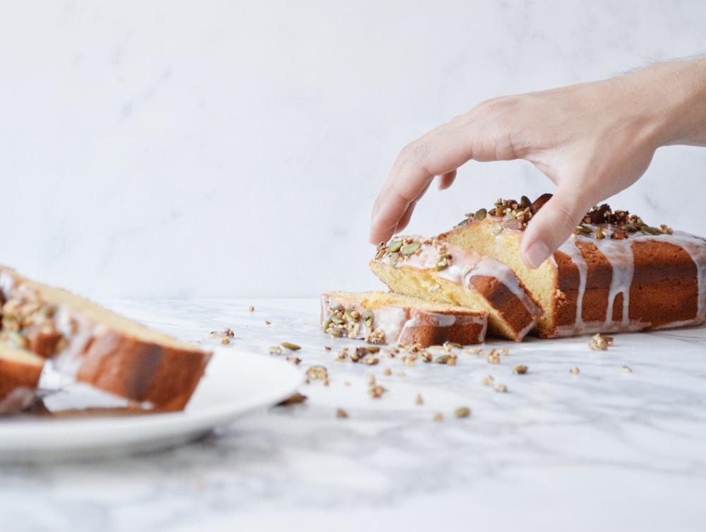 Grapefruit Loaf with Muesli Topping